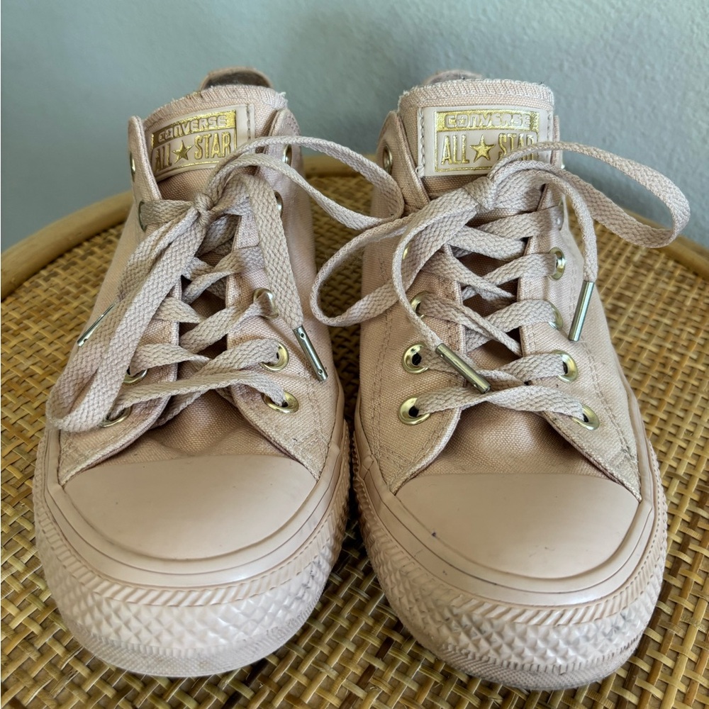 Women’s Converse All Star Low-Top Sneakers in Blush Pink